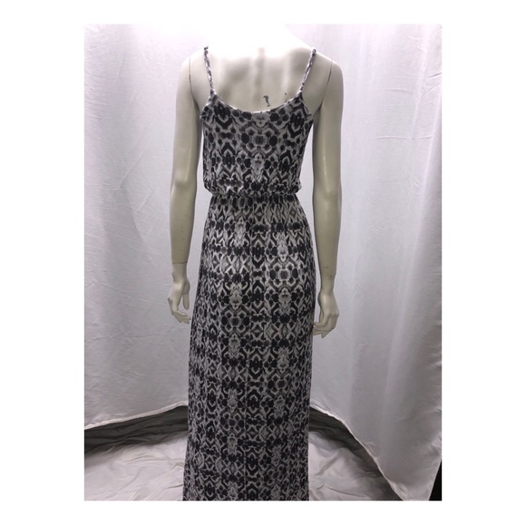 Lush - Picture 3 of 4